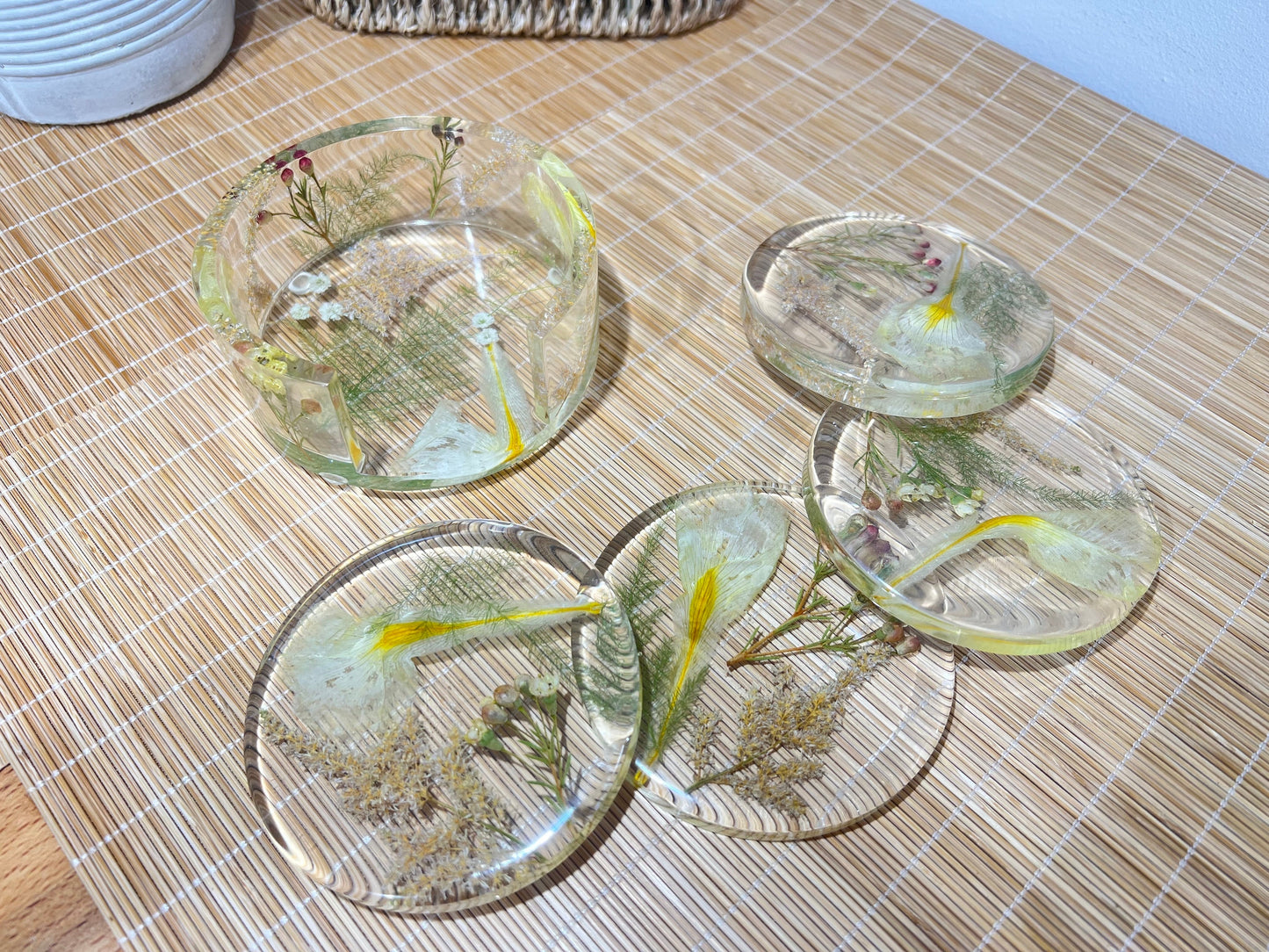 Set of round coasters with holder
